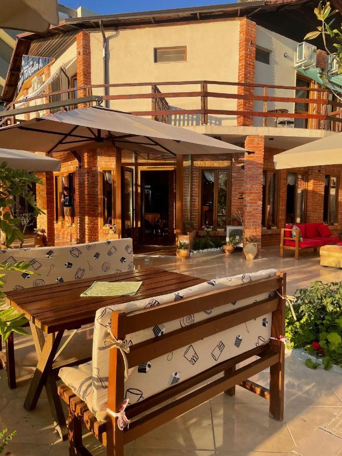 Tekada Hotel & Restaurant Vlore Exterior photo